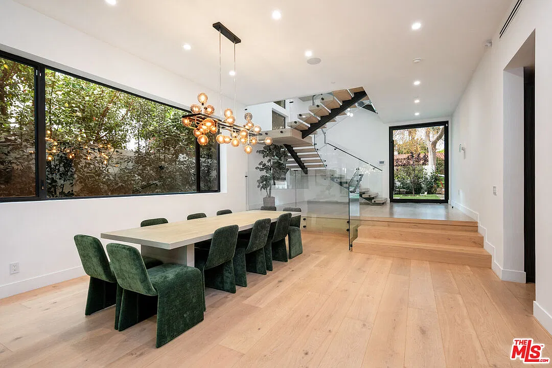 5 bed, 6.5 bath, $30,000 — Photo 4