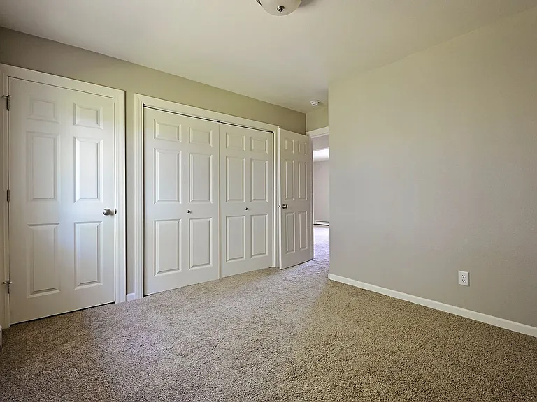 4-Plex Apartment on North Hill! 1515 12th St. NW! — Photo 9