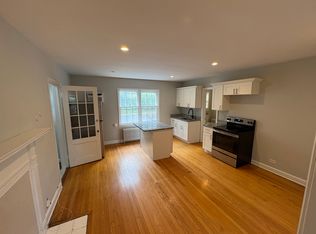 70 Lawrence Ave, Smithtown, NY 11787