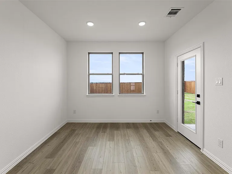 1422 Greenbelt Dr — Photo 7