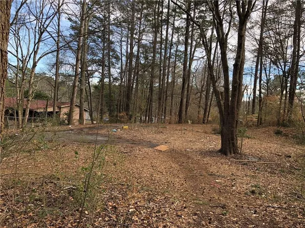 33 Creek Dr, Cartersville, GA 30121