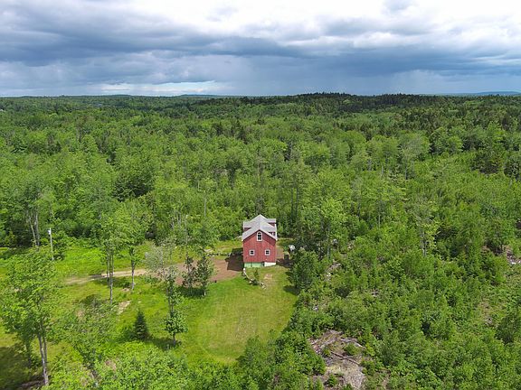 3rd image of 135 Salt Pond Road