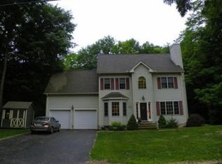 31 Cayenne St, West Springfield, MA 01089