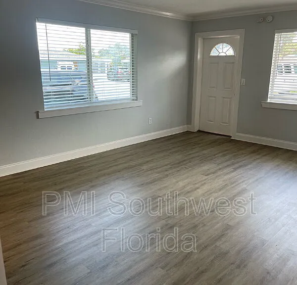 6367 Gateway Ave — Photo 15