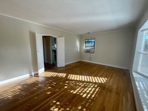 2nd image of 1861 Bellomy St