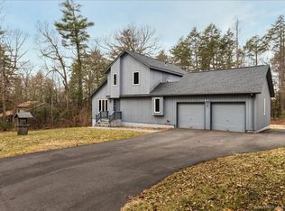 5 Evergreen Dr, Granby, CT 06035