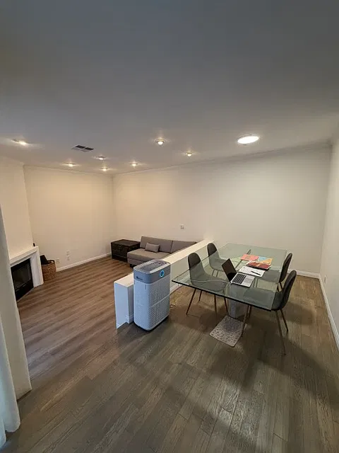 2 bed, 2.5 bath, 1022 sqft, $3,750 — Photo 2