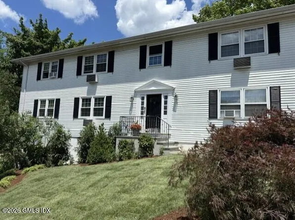 49 Valley Rd #C1, Cos Cob, CT 06807