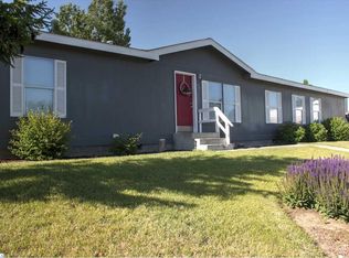 450 E Fulton St, Connell, WA 99326