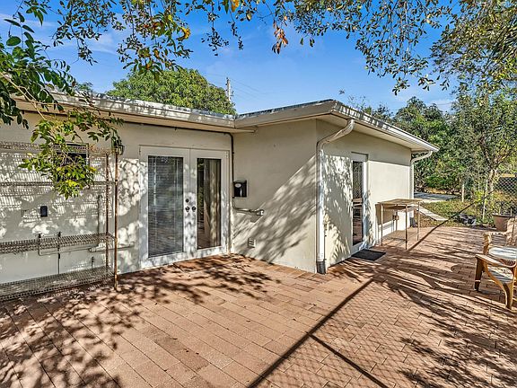 4th image of 3998 NW 5th Ave