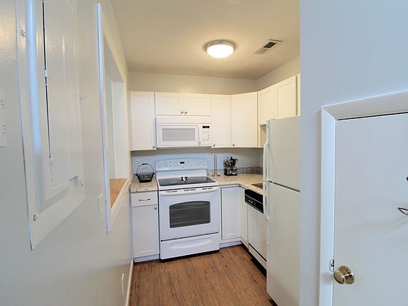 2nd image of 1440 Bradley Dr #01c0e246f