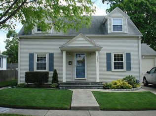 132 Waite Ave, Cranston, RI 02905