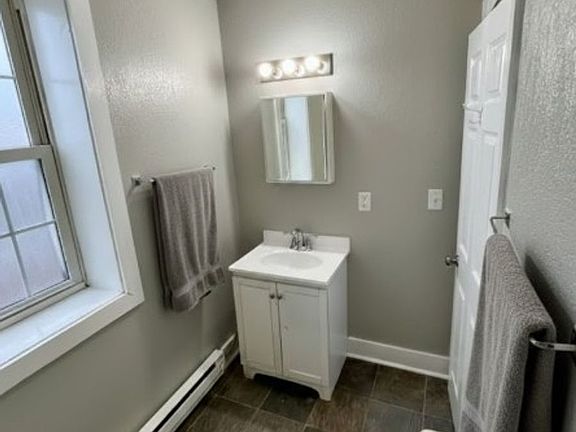 5th image of 727 W Park Ave #5