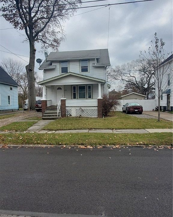 1st image of 2395 Apple Ave