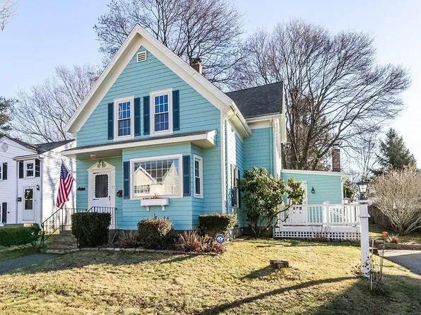 77 Glendale St, Brockton, MA 02302