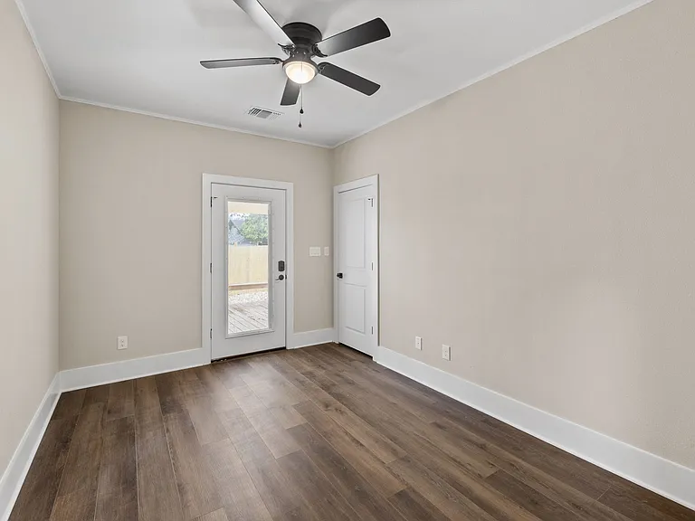 2834 Pearl St — Photo 22
