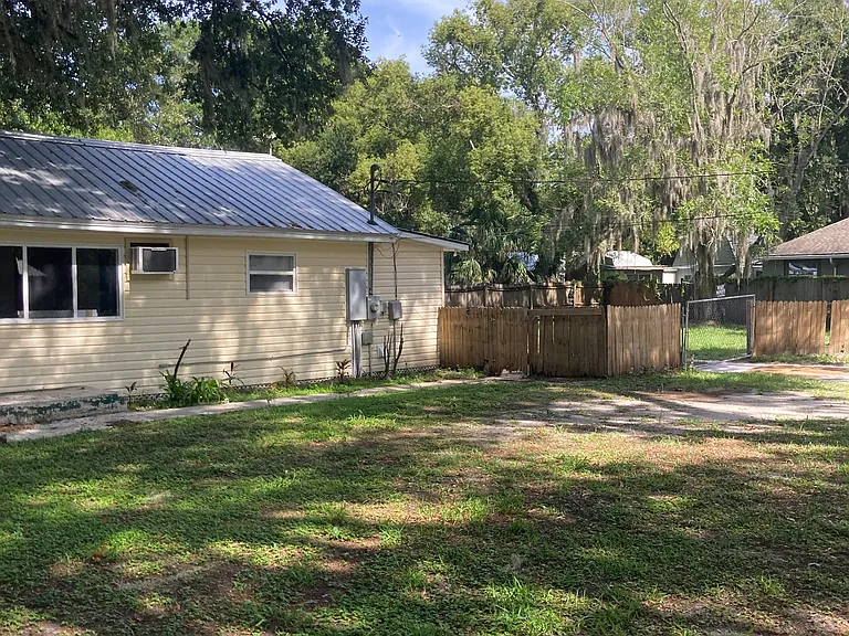 3904KVILL E St — Photo 1