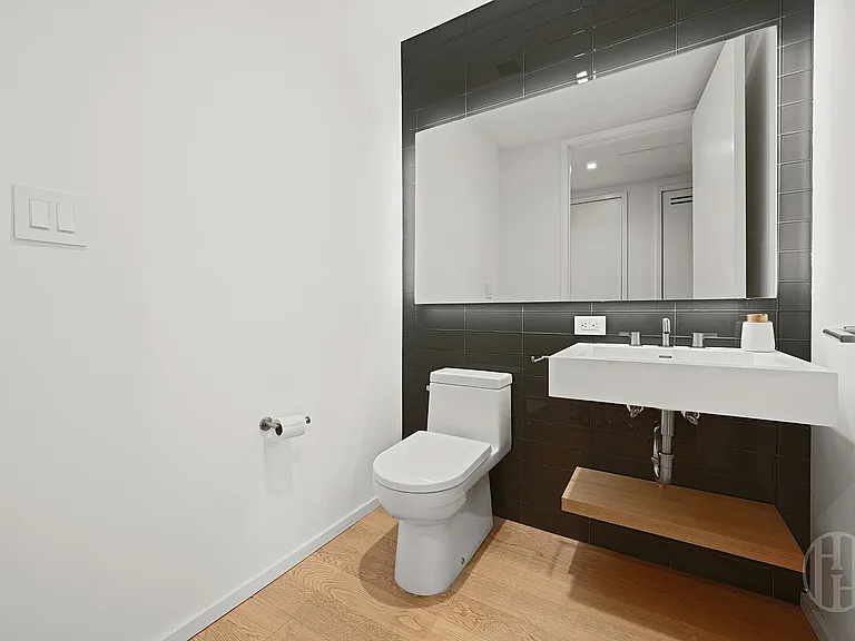 98 Front St #Penthouse 2H — Photo 5