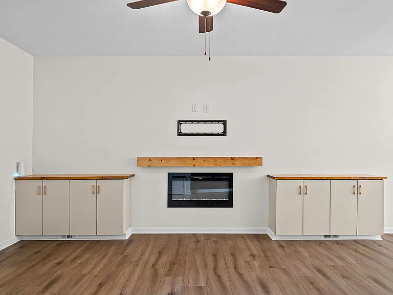 1042 Winesap Rd — Photo 9