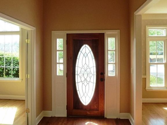 2nd image of 11150 Brookhollow Trl