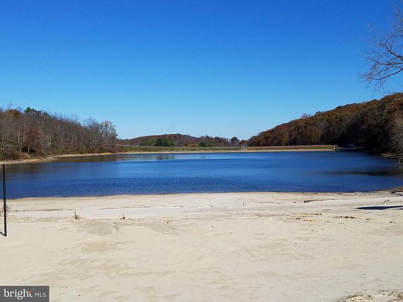 4th image of 225 Susquehanna Trl