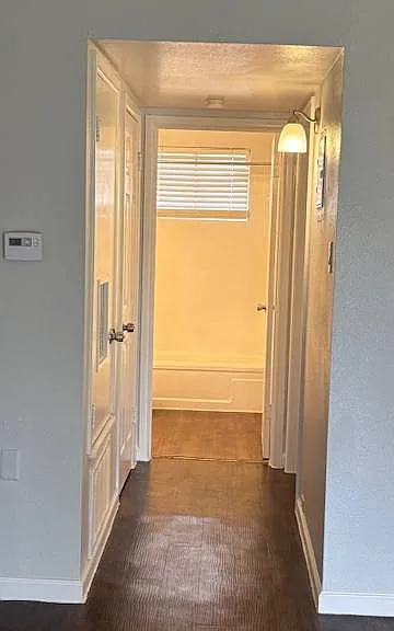 Westwinds Apartments — Photo 9