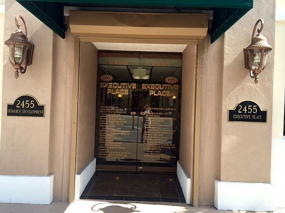 2nd image of 2455 Hollywood Blvd