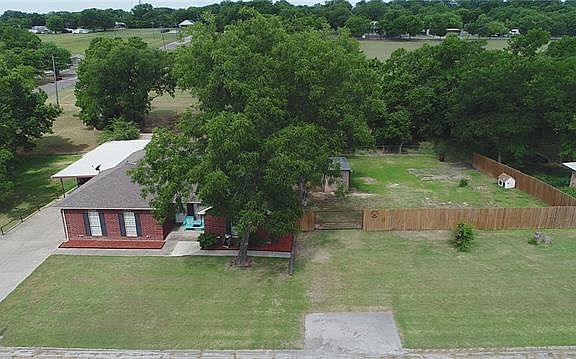 2nd image of 310 Rolling Hills Ln