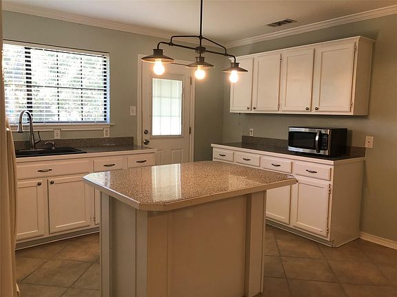4th image of 113 Liberty Dr