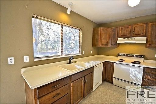 1st image of 1856 Cresthill Dr