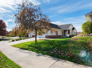 1607 Pine Ridge Dr, Onalaska, WI 54650