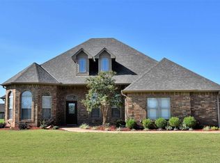 415 Obsidian Dr, Elgin, OK 73538