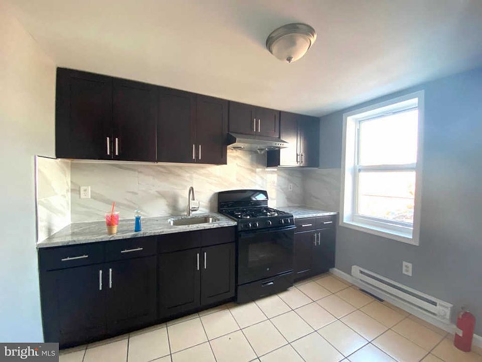 1st image of 800 Jackson St Floor 3