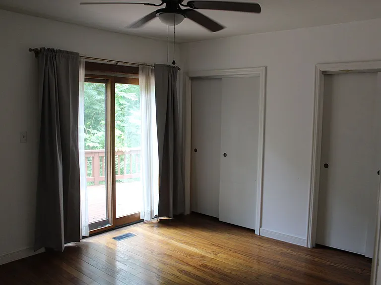 430 E Main St — Photo 7