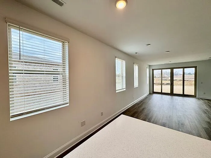 337 Mistfield St — Photo 16