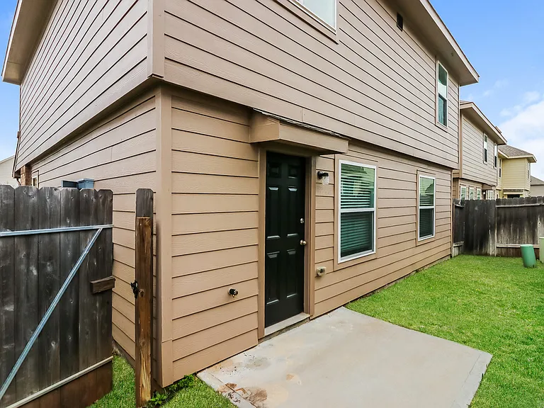 18623 Paddys Creek Trl — Photo 5