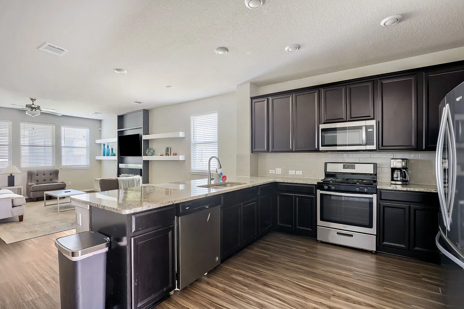 5 bed, 2853 sqft, $2,850 — Photo 1
