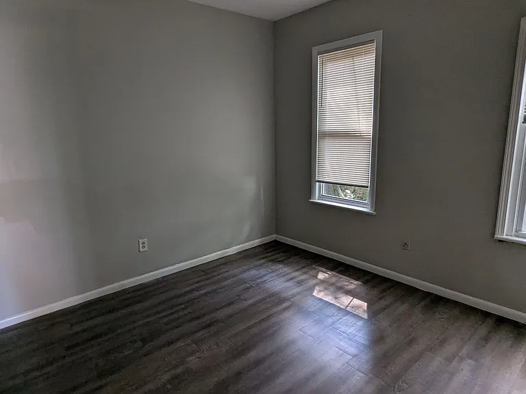 498 Gage St — Photo 15