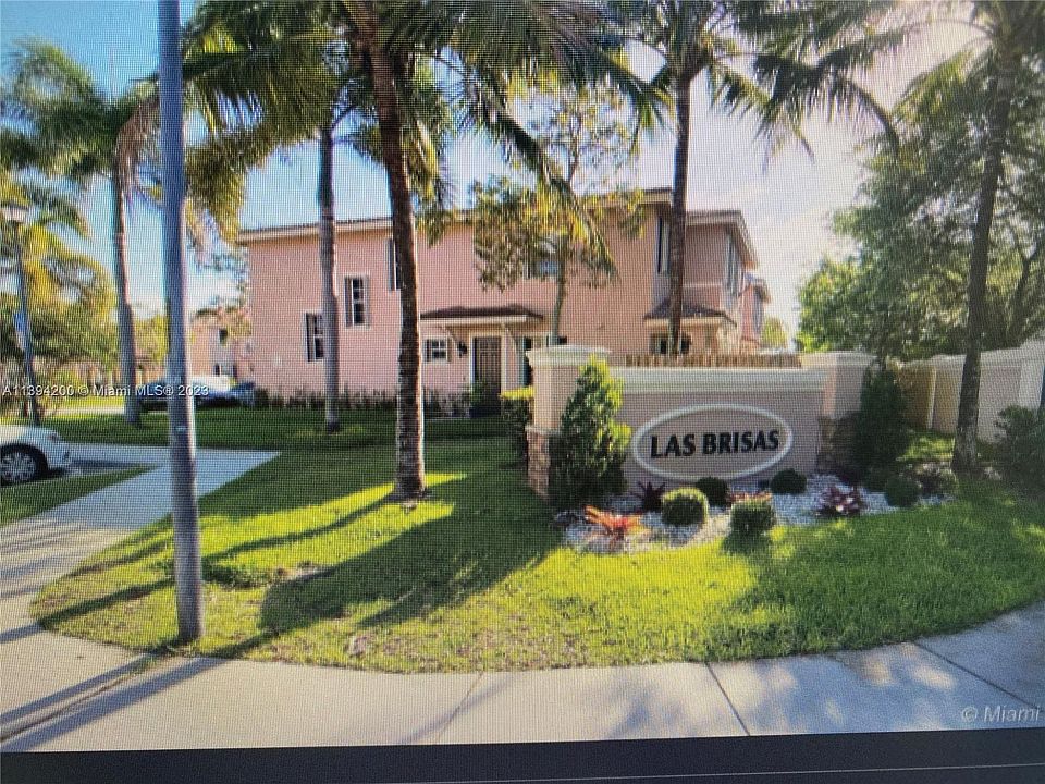 1st image of 245 Las Brisas Cir #2