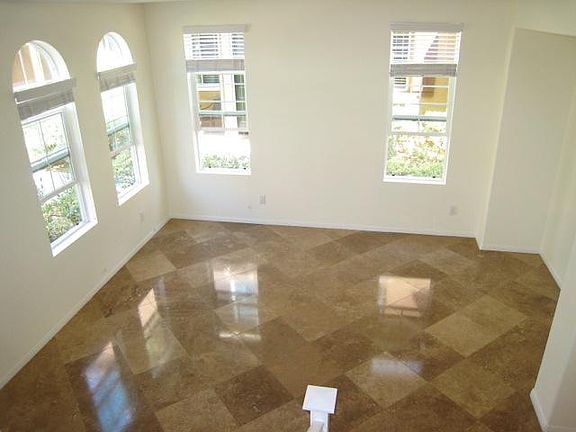 Upgraded 18" travertine flooring