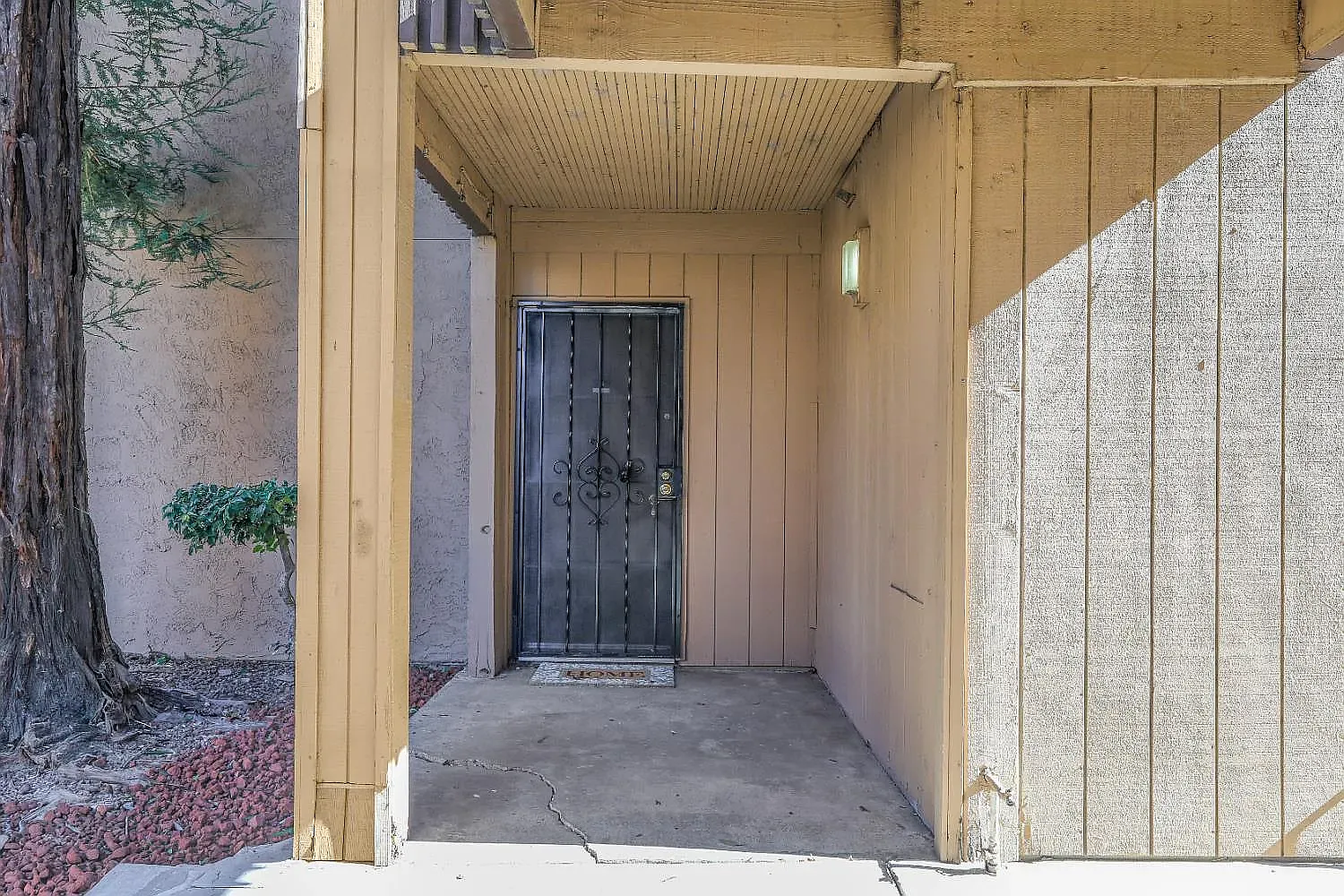 2 bed, 661 sqft, $1,700 — Photo 2