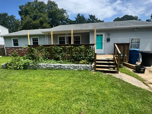 820 Holly Hedge Ave, Virginia Beach, VA 23452