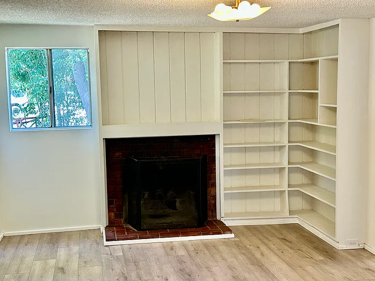 1137 Chestnut St — Photo 11