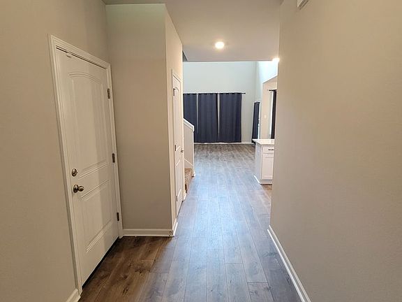 2nd image of 2420 Reserve Dr
