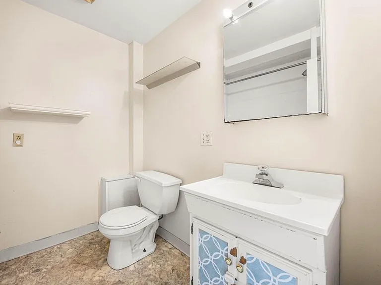 106 N Valley Rd #B — Photo 13