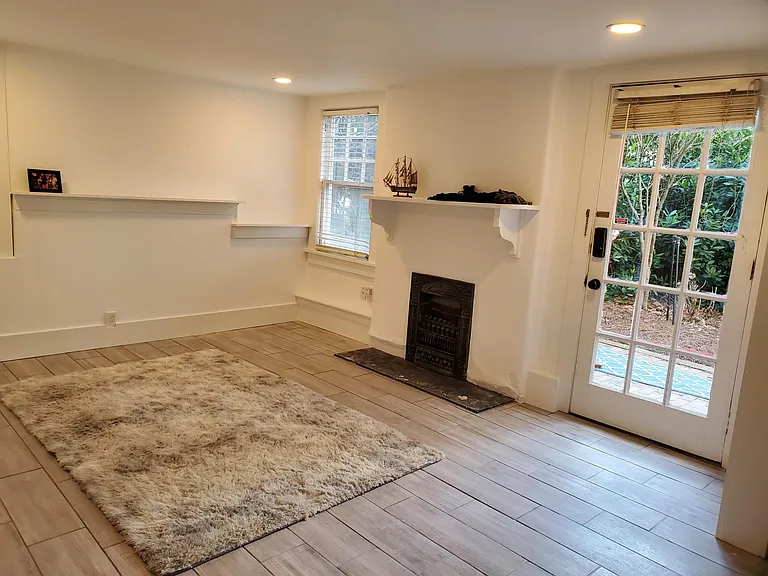 882 Penn Ave NE #3 — Photo 6