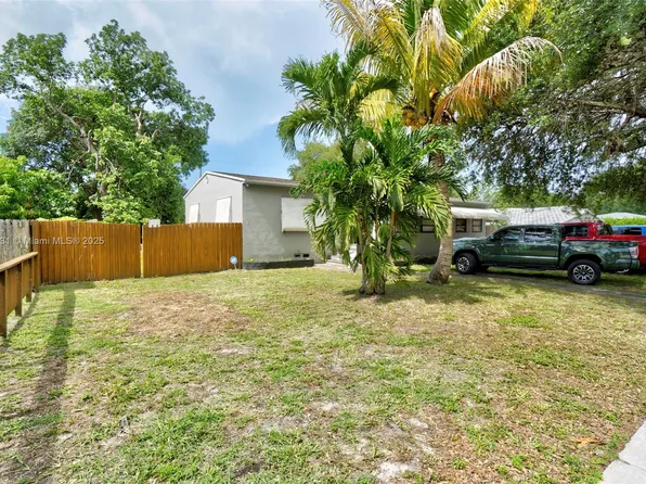 2550 Washington St, Hollywood, FL 33020