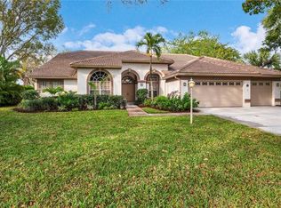 2109 Mission Dr, Naples, FL 34109
