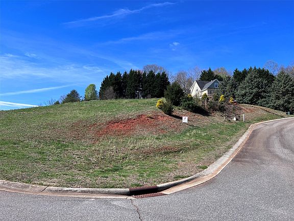 5th image of 207 Henrys Glen Dr #12