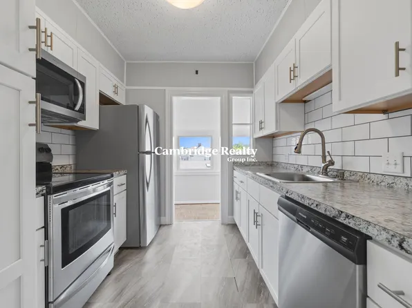 14 Windsor Rd #2T, Medford, MA 02155